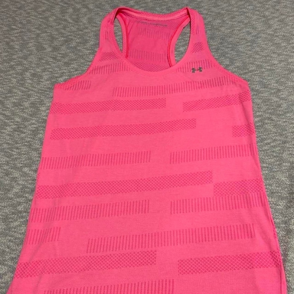 Under Armour pink tank top women L( no size tag). SKU-B854